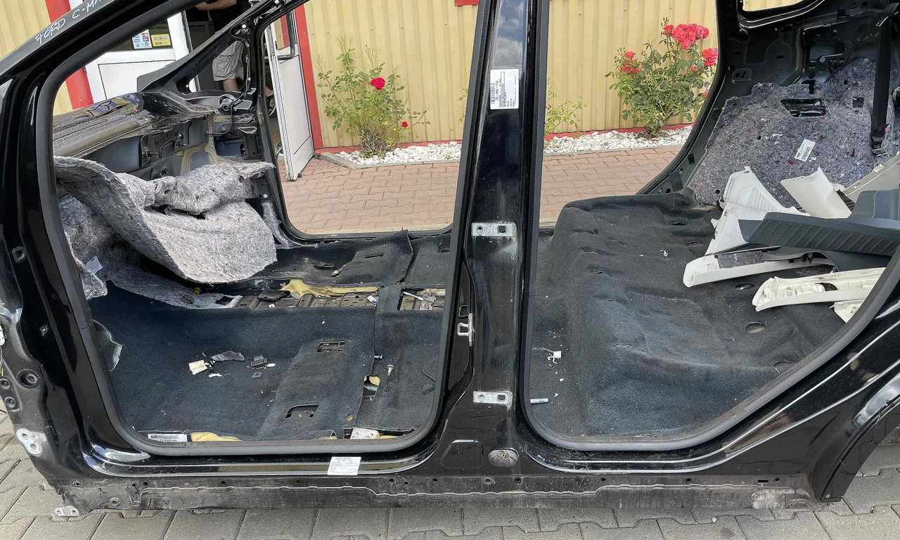 PRAG STANGA FORD C-MAX II 2010-2019