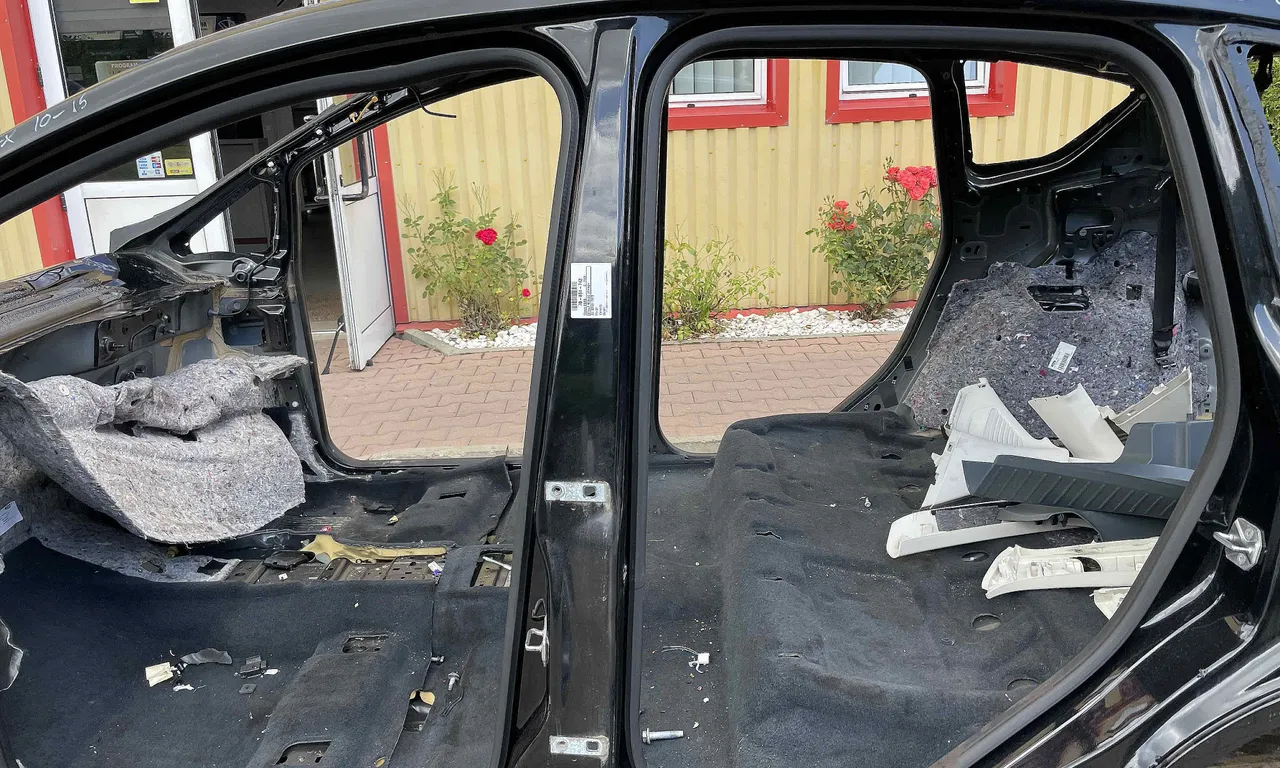STALP MIJLOC STANGA FORD C-MAX II 2010-2019