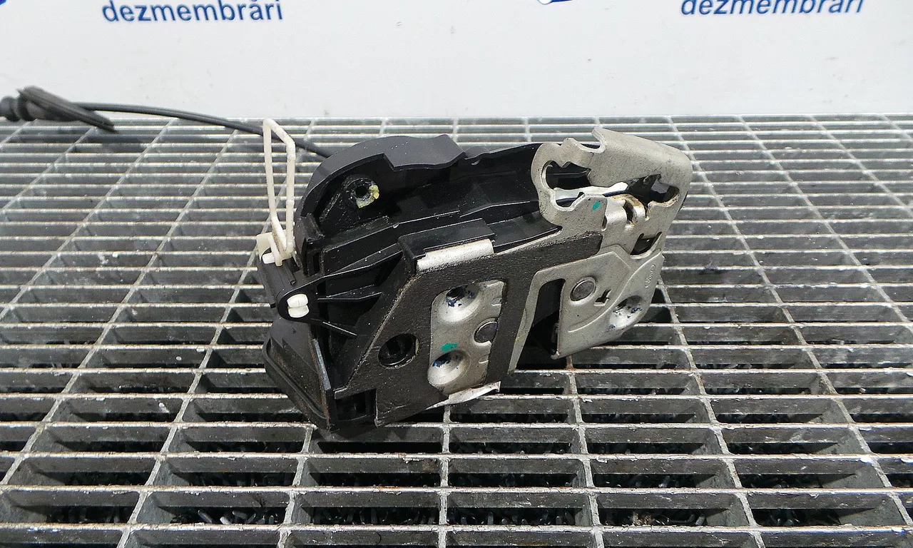 INCUIETOARE USA FATA DREAPTA FORD ECOSPORT 2011-2022