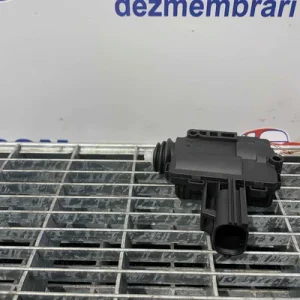 MOTORAS DESCHIDERE