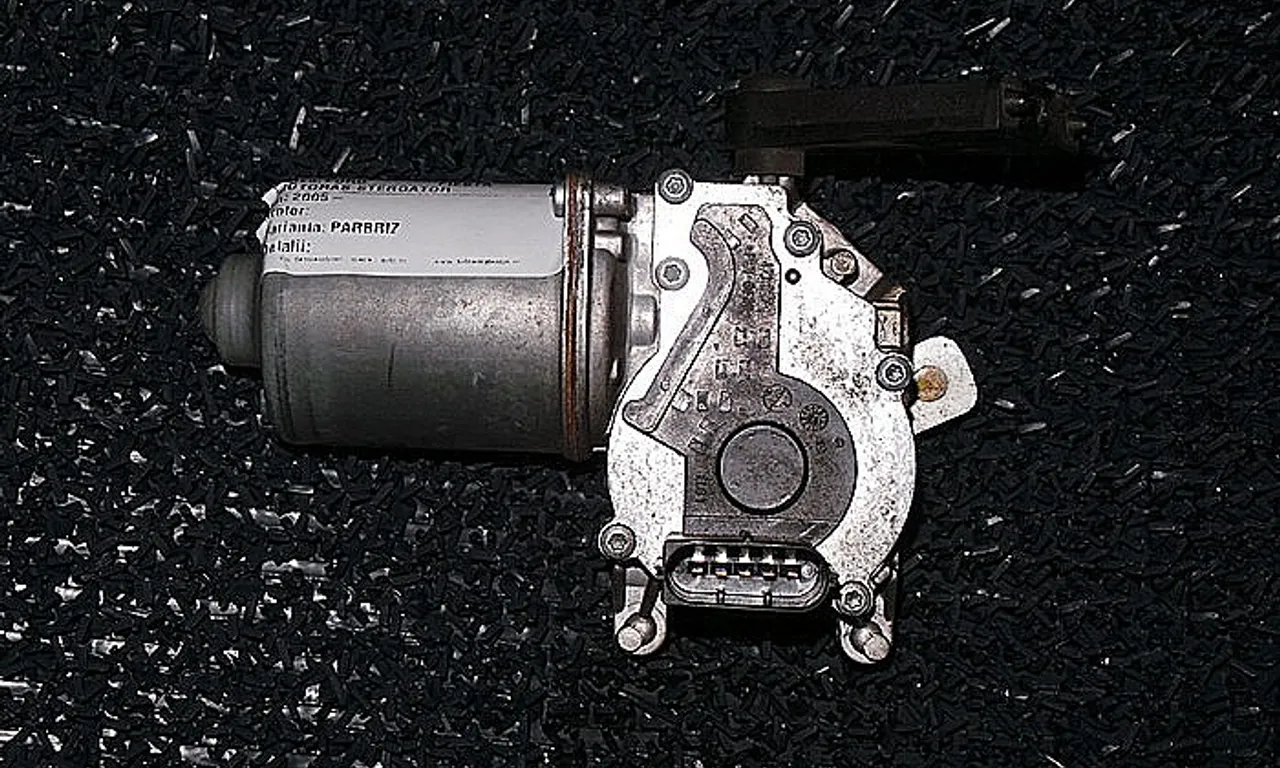 MOTORAS STERGATOR PARBRIZ FORD FIESTA V 2002-2010