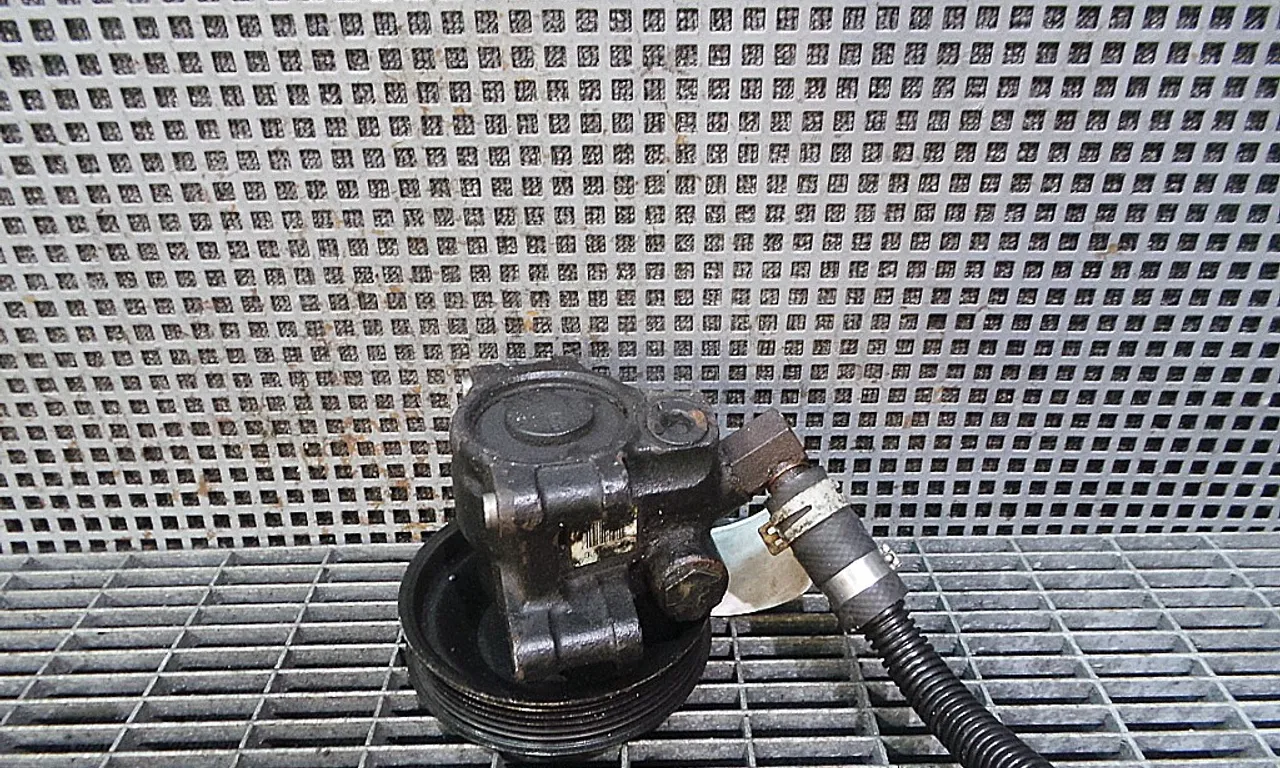 POMPA SERVODIRECTIE FORD FIESTA V 2002-2010