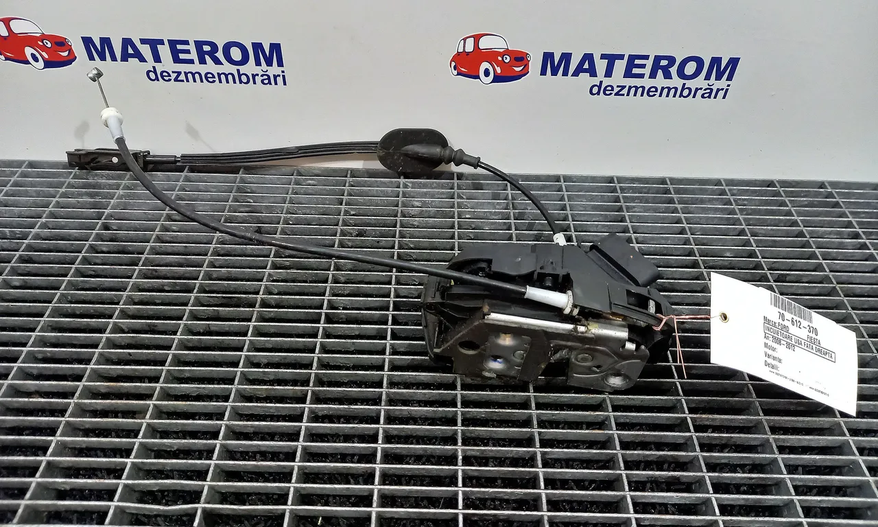 INCUIETOARE USA FATA DREAPTA FORD FIESTA VI 2008-2012