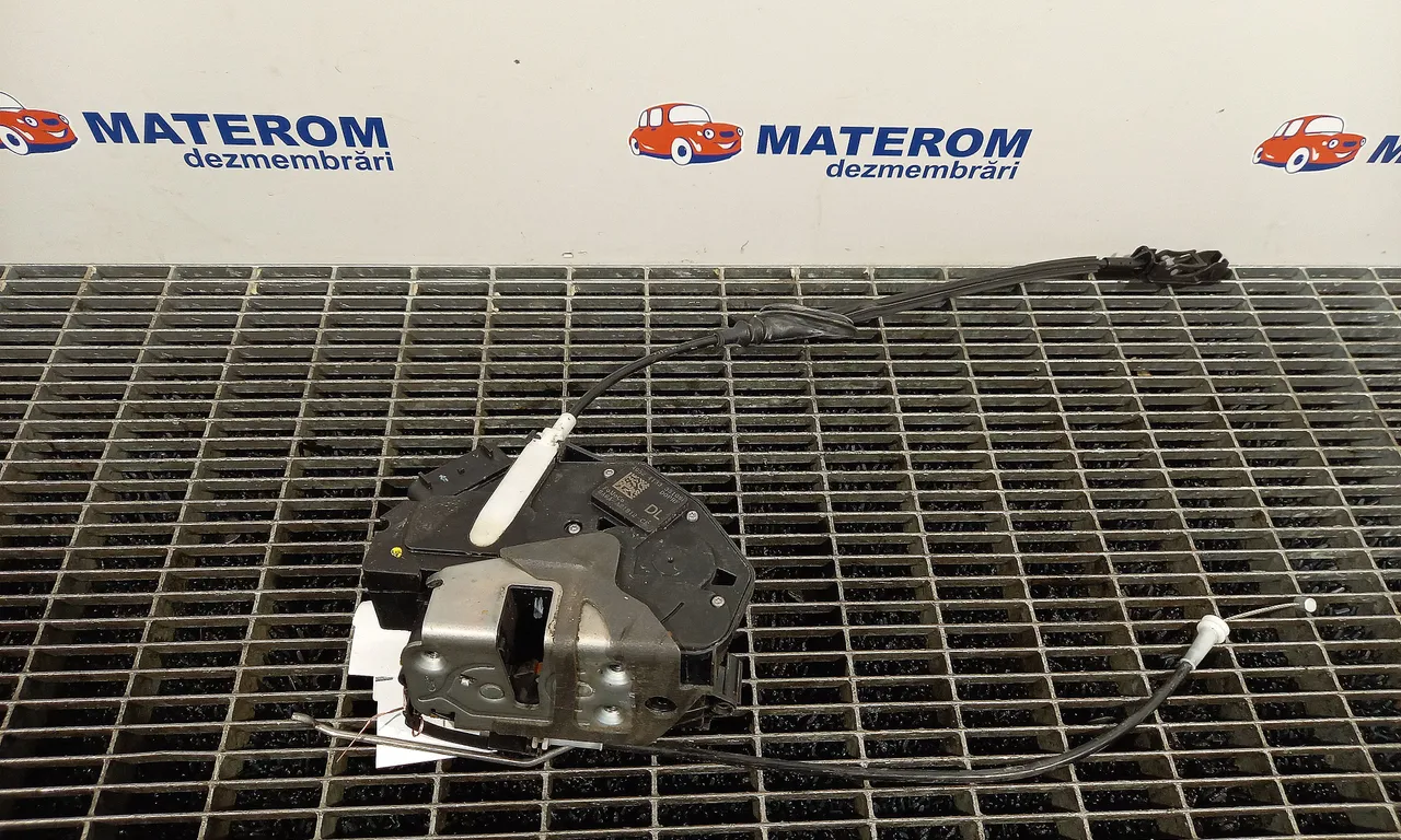 INCUIETOARE USA FATA DREAPTA FORD FIESTA VI 2008-2012