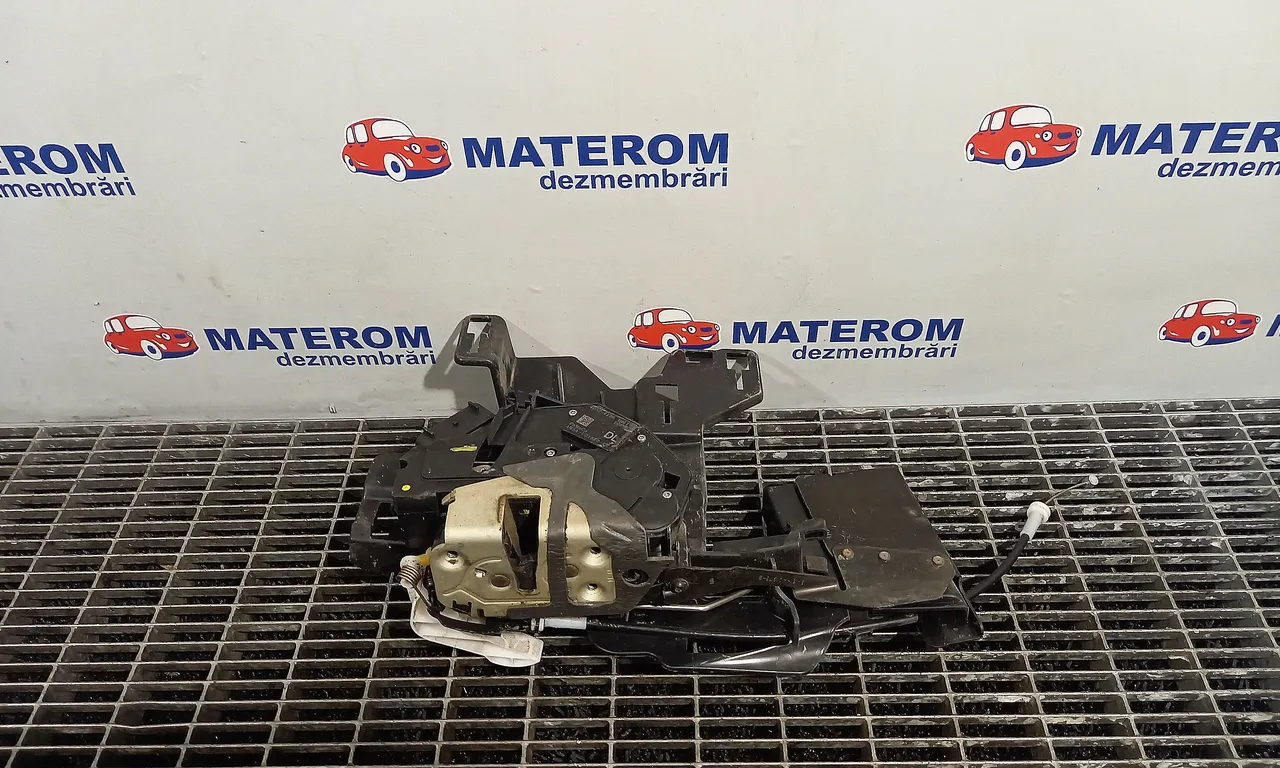 INCUIETOARE USA FATA DREAPTA FORD FIESTA VI 2008-2017