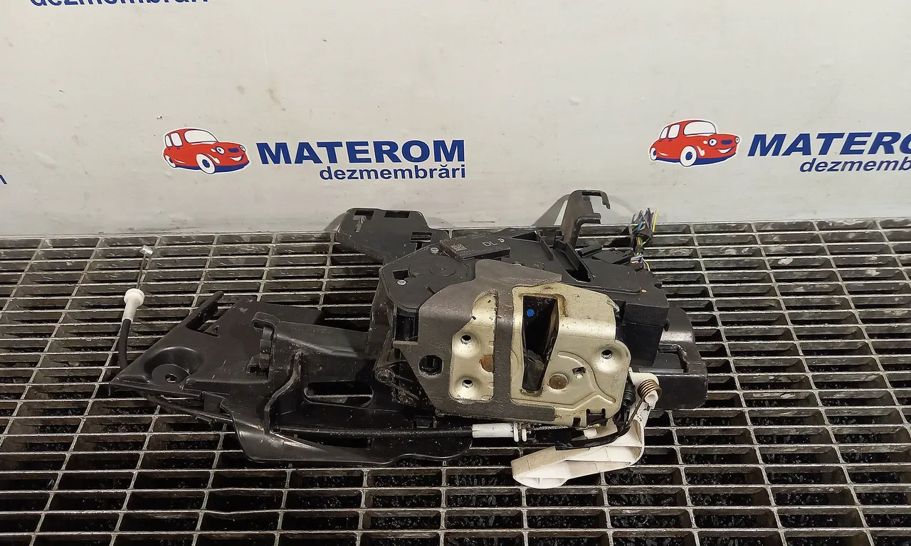 INCUIETOARE USA FATA STANGA FORD FIESTA VI 2008-2017