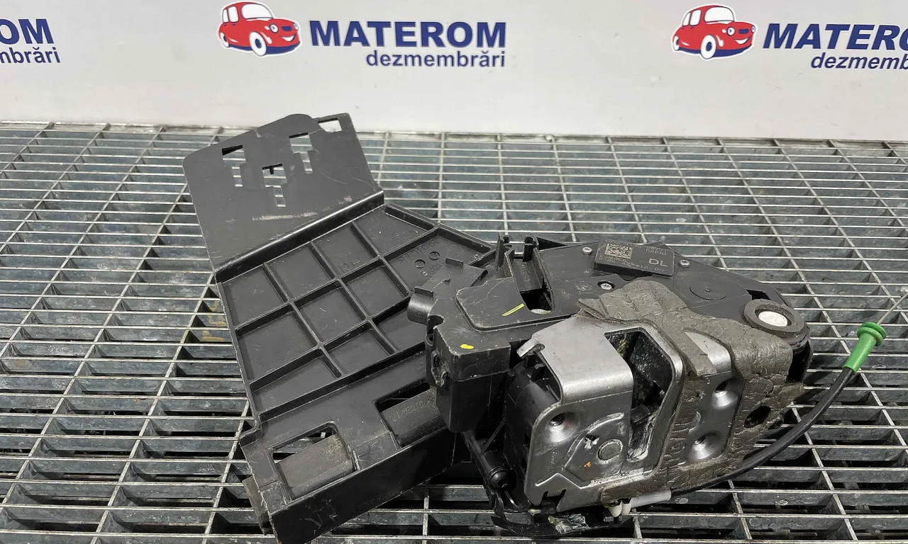 INCUIETOARE USA SPATE DREAPTA FORD FIESTA VI 2008-2012