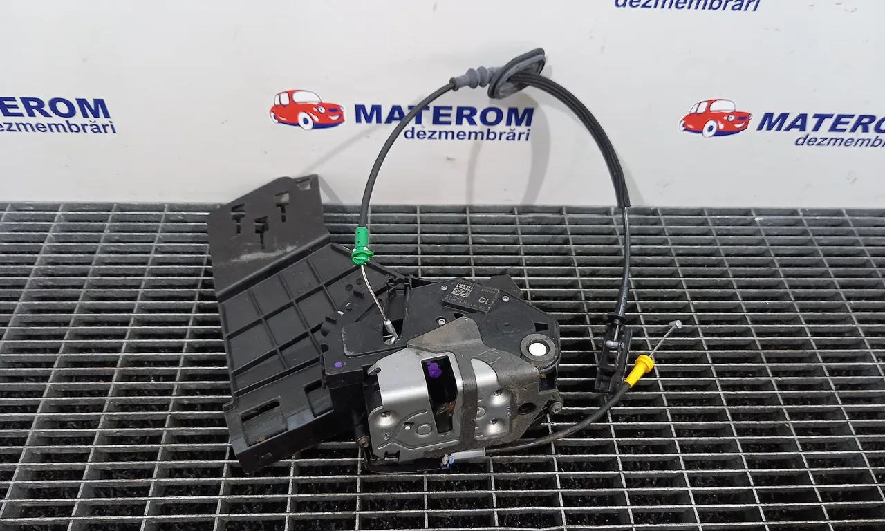 INCUIETOARE USA SPATE DREAPTA FORD FIESTA VI 2008-2012