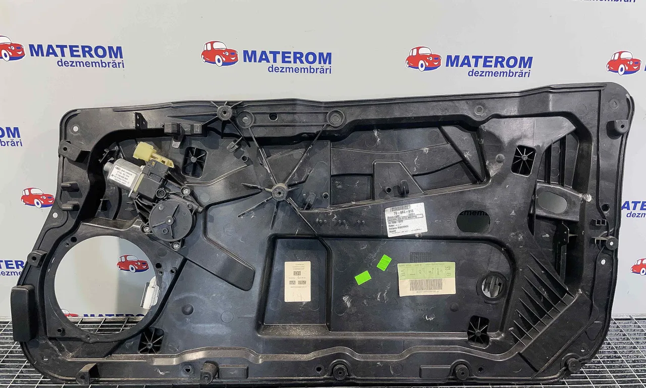MACARA USA FATA DREAPTA FORD FIESTA VI 2008-2012