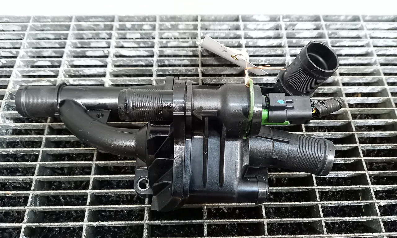 CARCASA TERMOSTAT FORD FIESTA VI 2008-2012