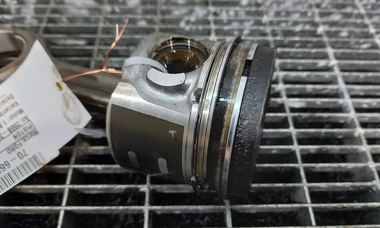 PISTON FORD FIESTA VI 2008-2012