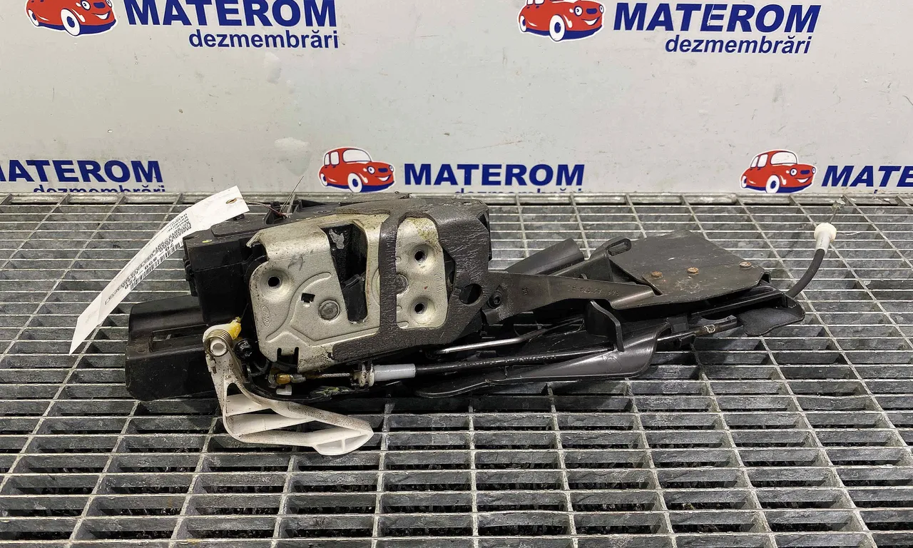 INCUIETOARE USA FATA DREAPTA FORD FIESTA VI 2008-2017
