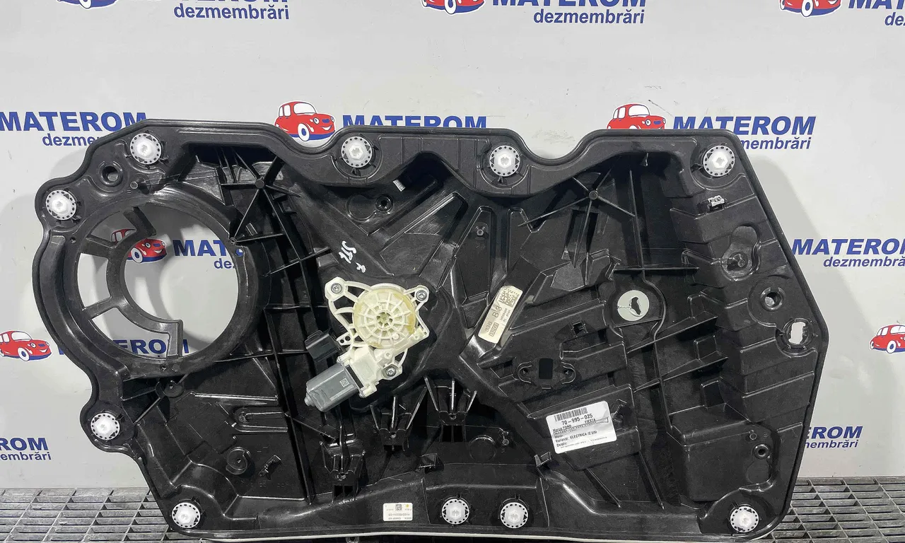 MACARA USA FATA STANGA FORD FIESTA VII 2017-2022
