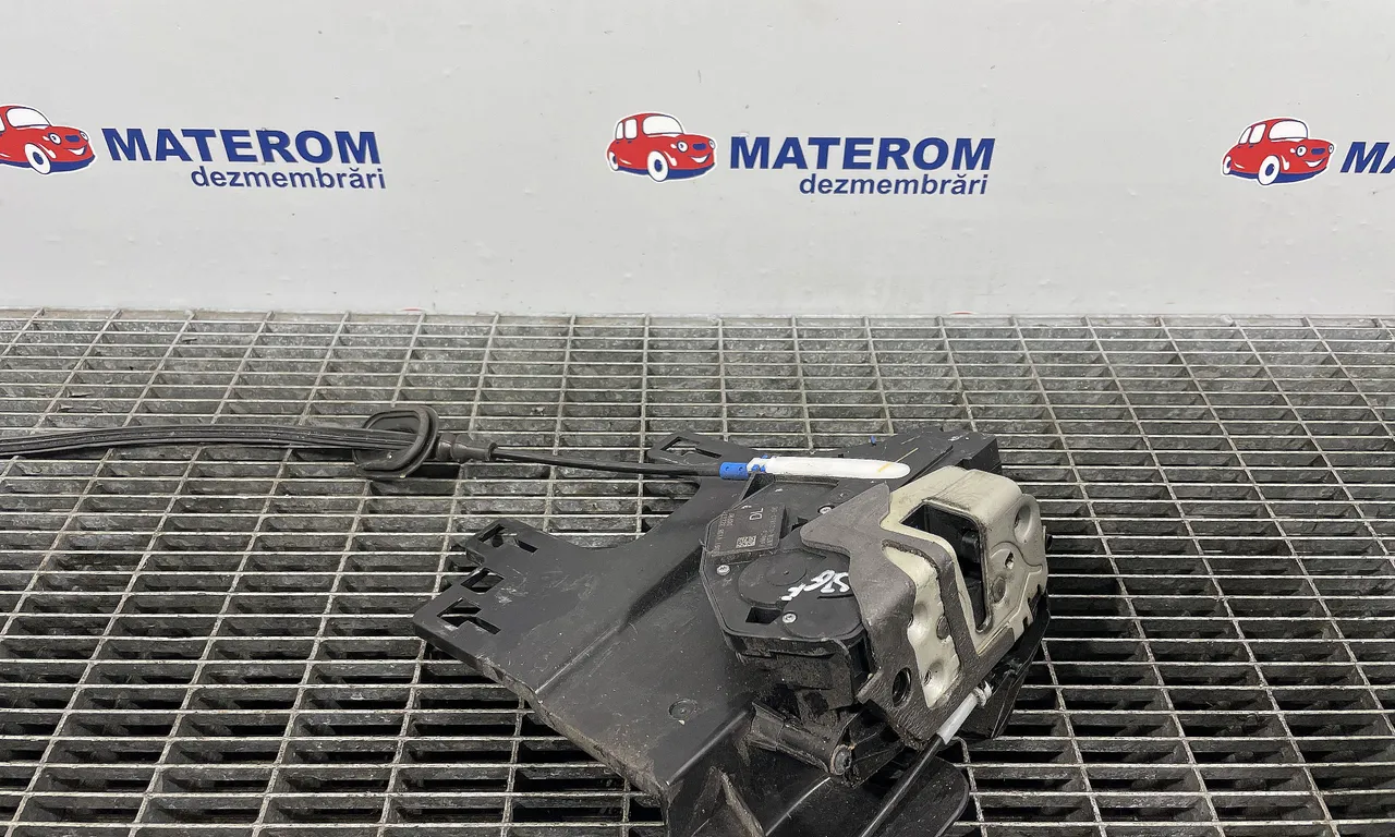 INCUIETOARE USA FATA STANGA FORD FIESTA 2010-2017