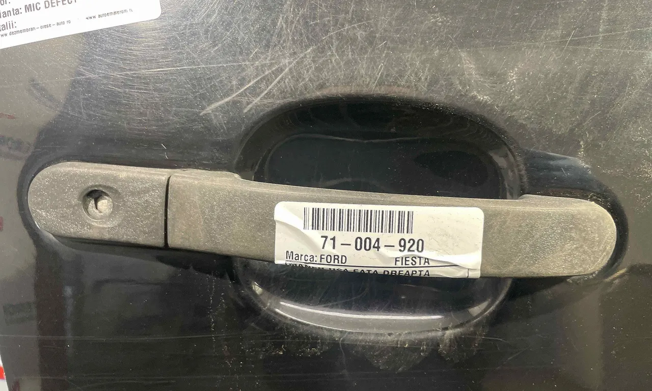 MANER USA FATA DREAPTA FORD FIESTA 2000-2014