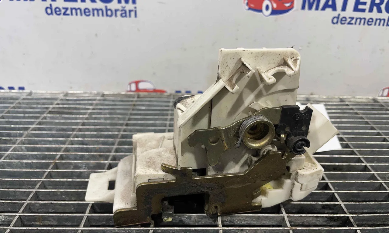 INCUIETOARE USA SPATE STANGA FORD FOCUS C-MAX 2003-2007