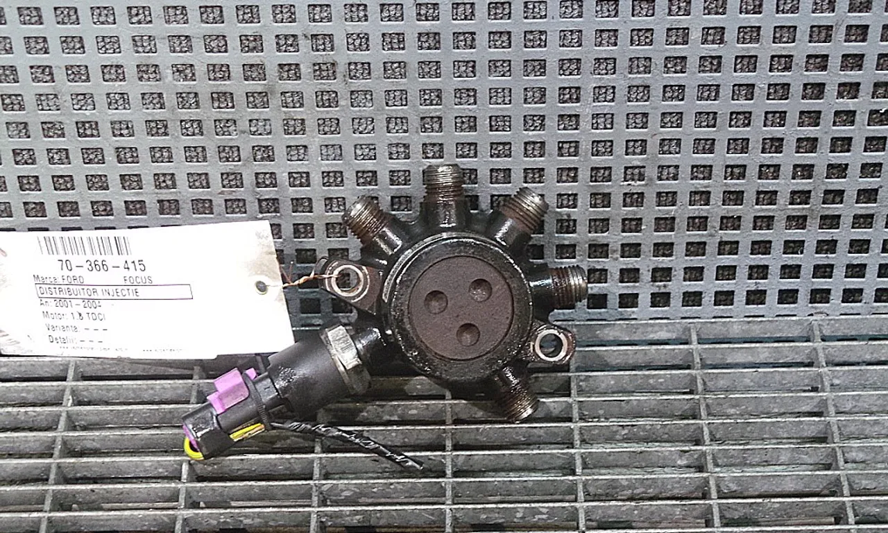 RAMPA INJECTIE FORD FOCUS I 1999-2007