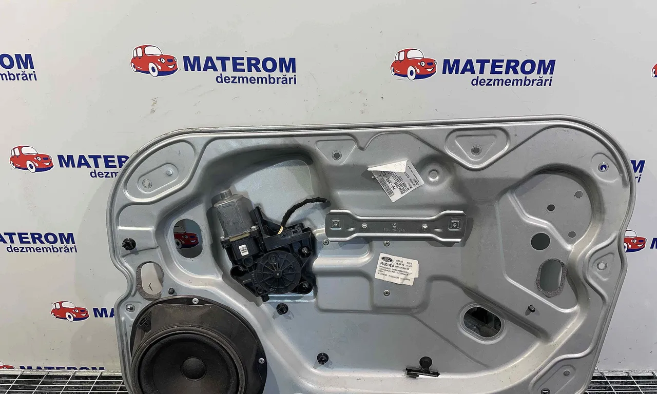 MACARA USA FATA DREAPTA FORD FOCUS II 2004-2013