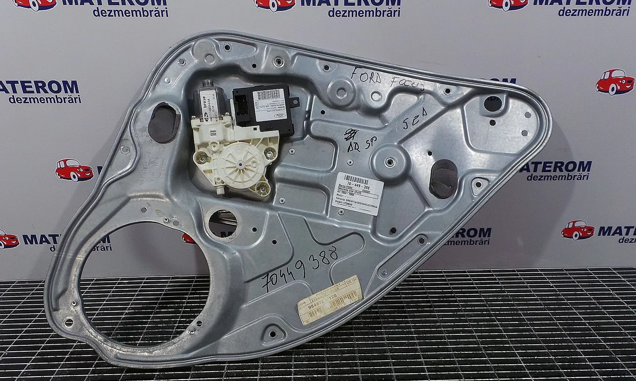 MACARA USA SPATE DREAPTA FORD FOCUS II 2004-2013