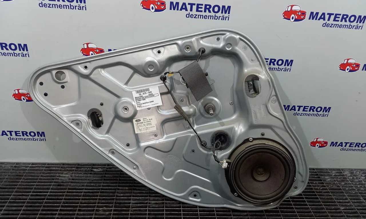 MACARA USA SPATE STANGA FORD FOCUS II 2004-2013