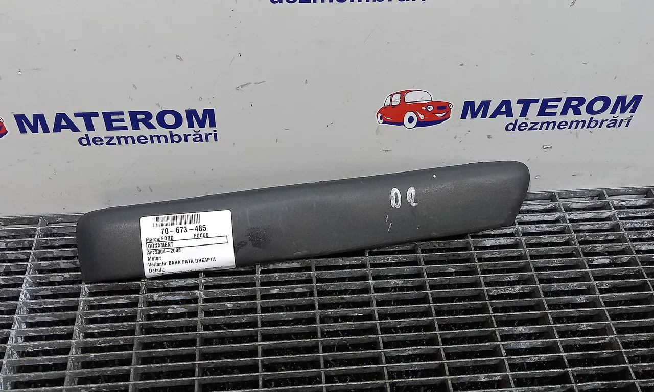 ORNAMENT BARA FATA FORD FOCUS II 2004-2013