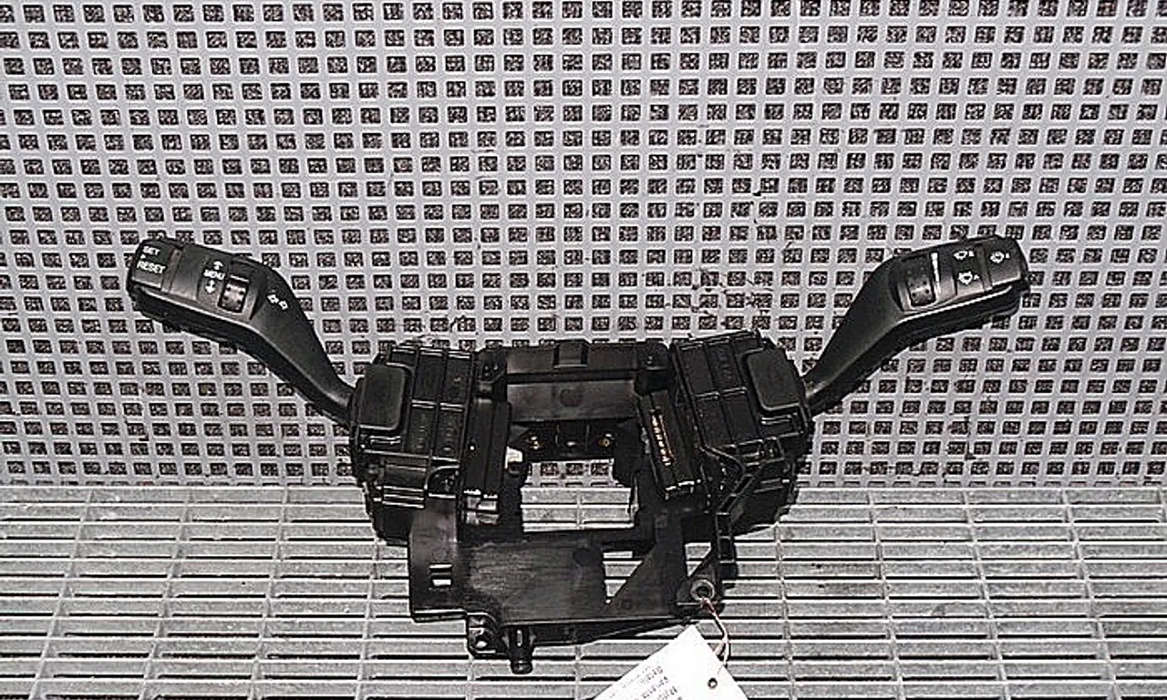 BLOC SEMNALIZARE FORD FOCUS II 2004-2013
