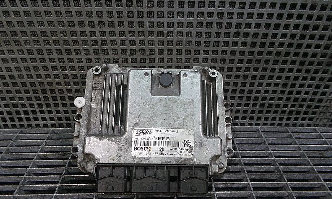 CALCULATOR MOTOR FORD FOCUS II 2004-2013