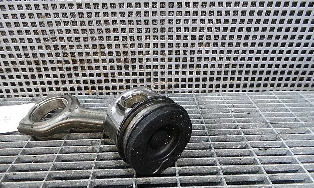 PISTON FORD FOCUS II 2004-2013