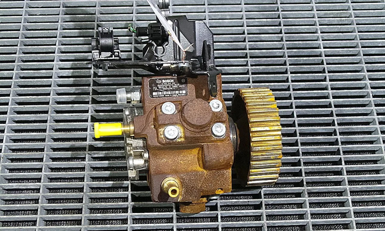 POMPA INALTA PRESIUNE FORD FOCUS II 2004-2013