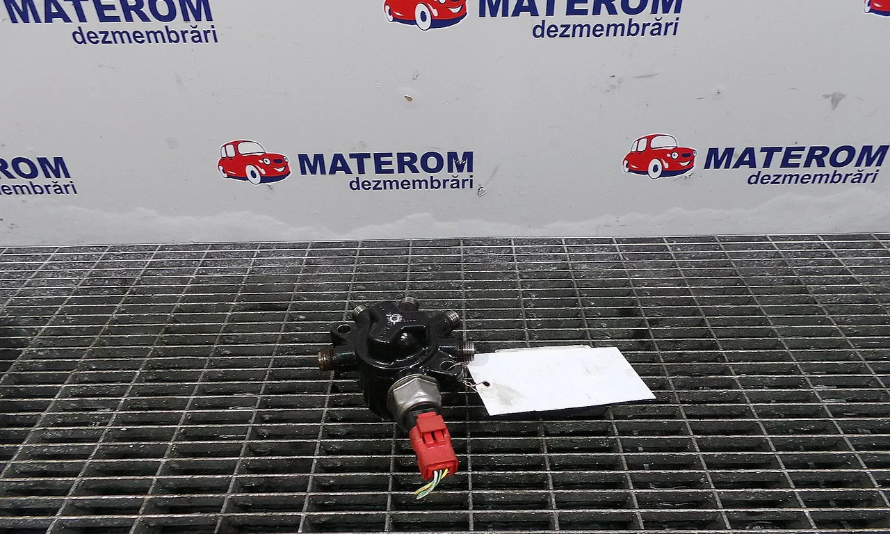 RAMPA INJECTIE FORD FOCUS II 2004-2013