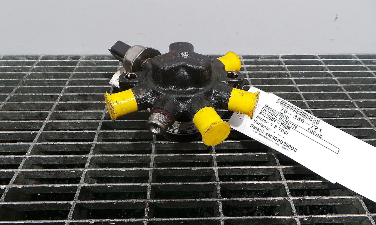 RAMPA INJECTIE FORD FOCUS II 2004-2013