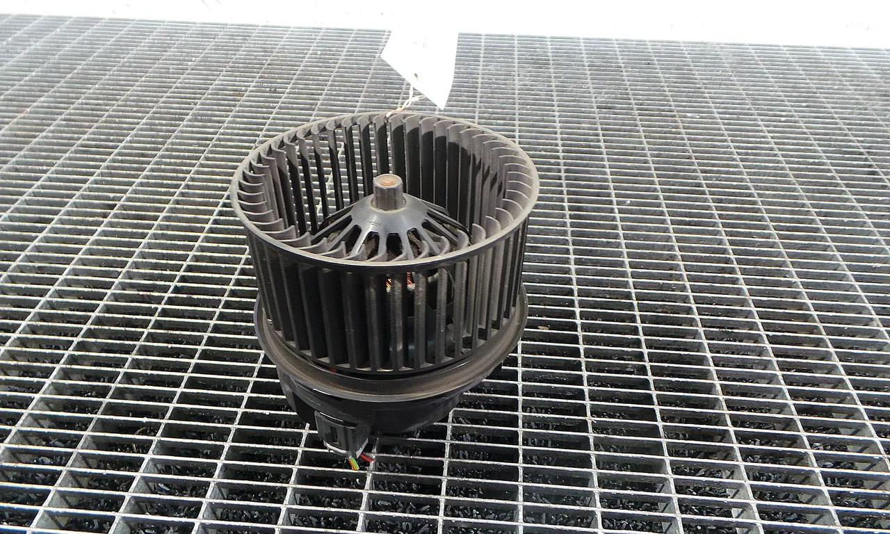 VENTILATOR INCALZIRE FORD FOCUS II 2004-2013