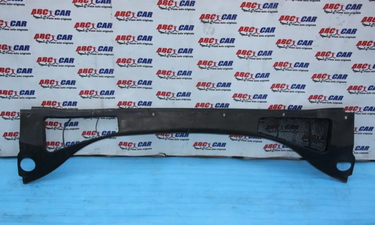 Grilaj stergatoare FORD FOCUS III 2010-2020