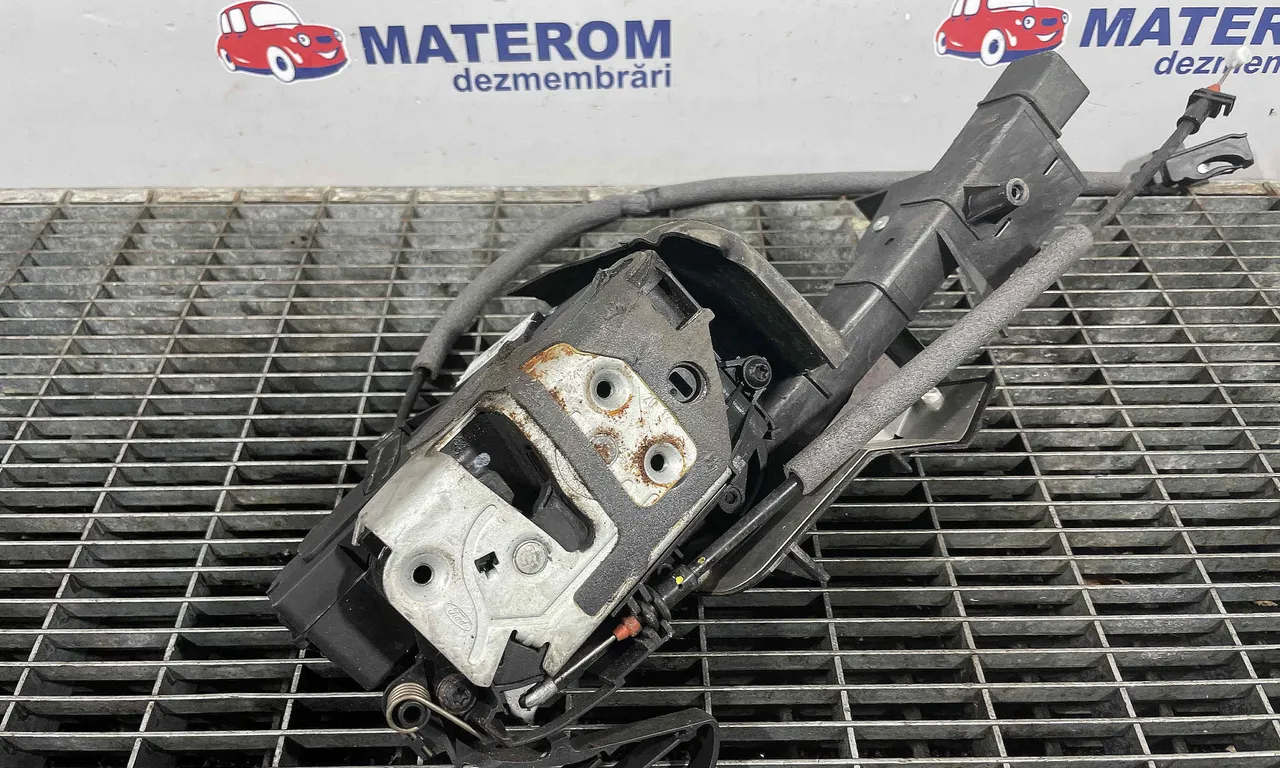 INCUIETOARE USA FATA DREAPTA FORD FOCUS III 2010-2020