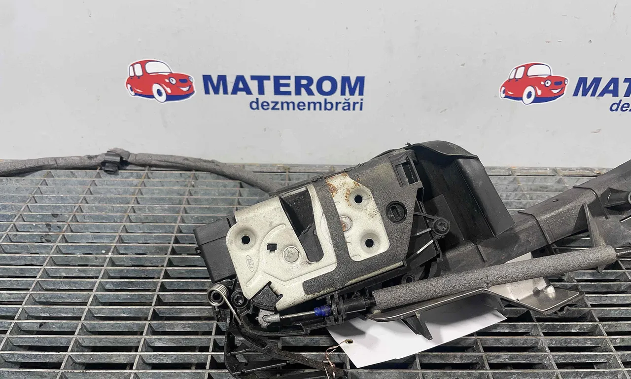 INCUIETOARE USA FATA DREAPTA FORD FOCUS III 2010-2020