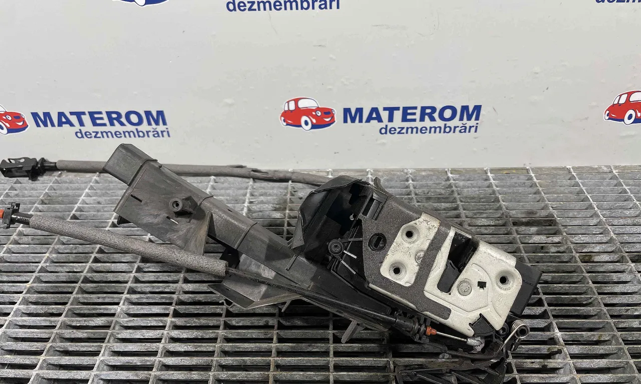 INCUIETOARE USA FATA STANGA FORD FOCUS III 2010-2020