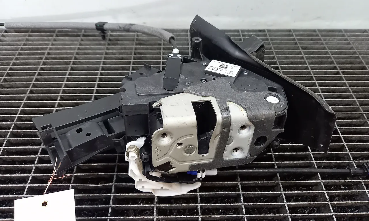INCUIETOARE USA SPATE DREAPTA FORD FOCUS III 2010-2020