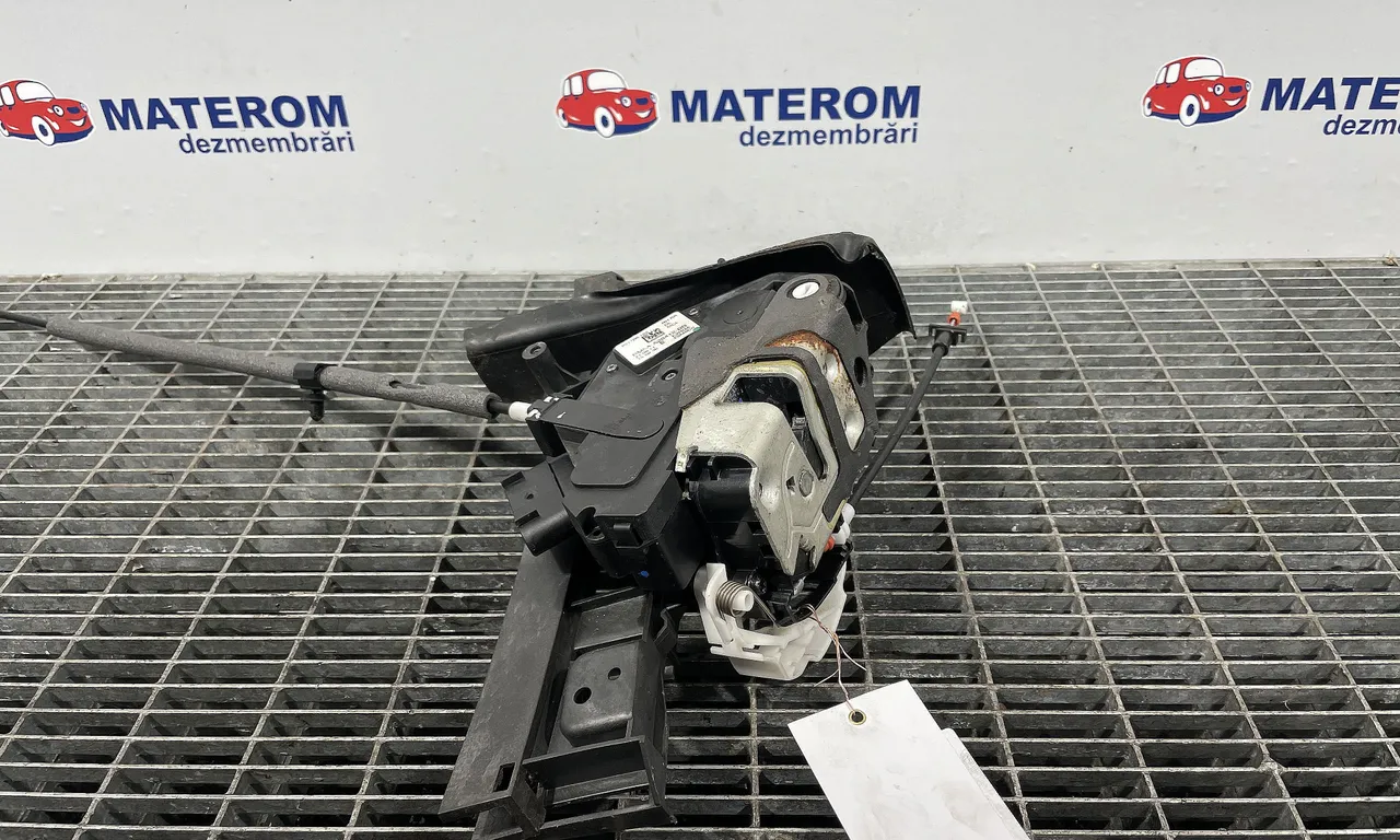 INCUIETOARE USA SPATE DREAPTA FORD FOCUS III 2010-2020