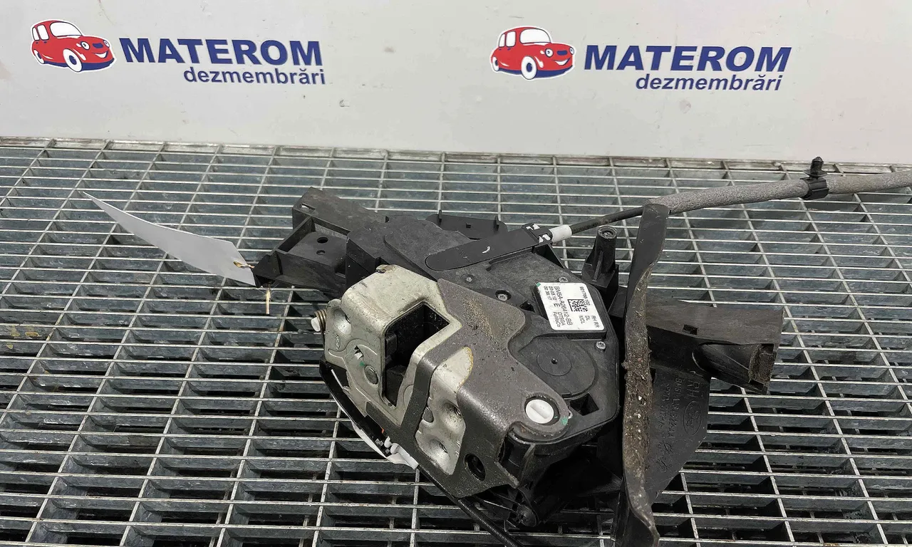 INCUIETOARE USA SPATE DREAPTA FORD FOCUS III 2010-2020