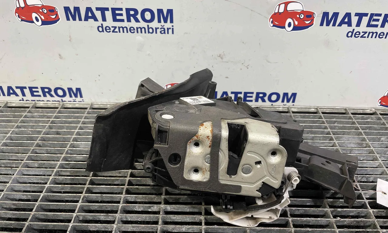INCUIETOARE USA SPATE STANGA FORD FOCUS III 2010-2020