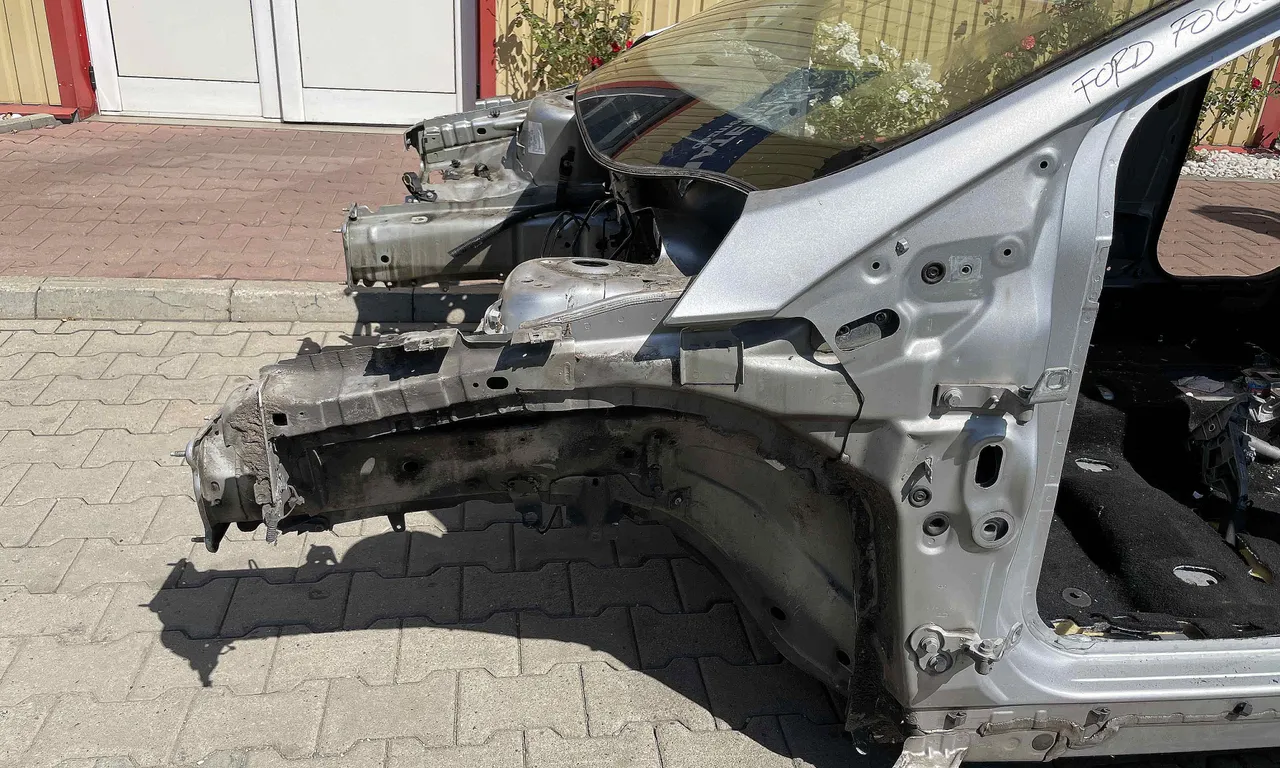 LONJERON STANGA FORD FOCUS III 2010-2020