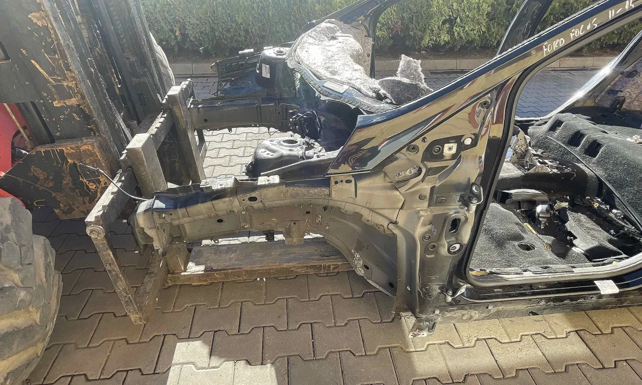 LONJERON STANGA FORD FOCUS III 2010-2020