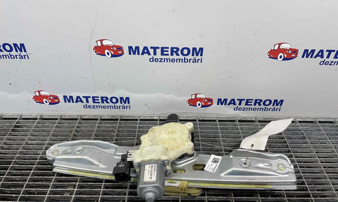 MACARA USA SPATE DREAPTA FORD FOCUS III 2010-2020