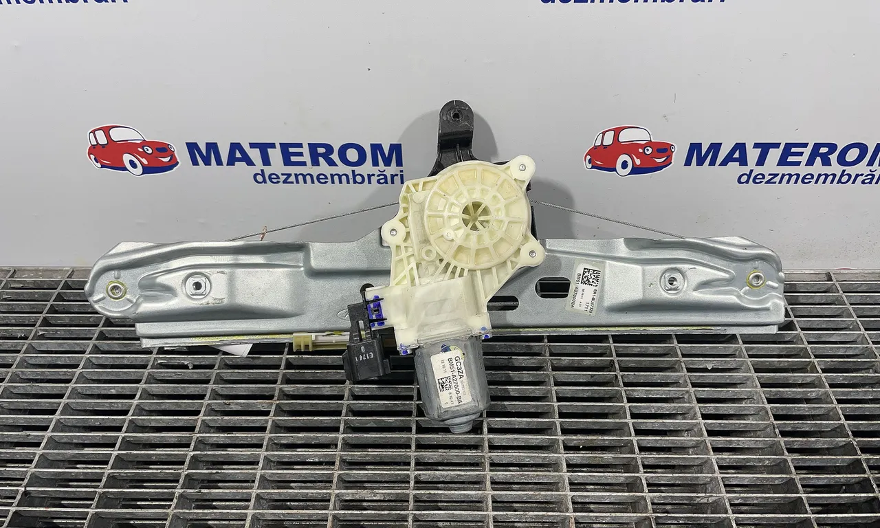 MACARA USA SPATE DREAPTA FORD FOCUS III 2010-2020