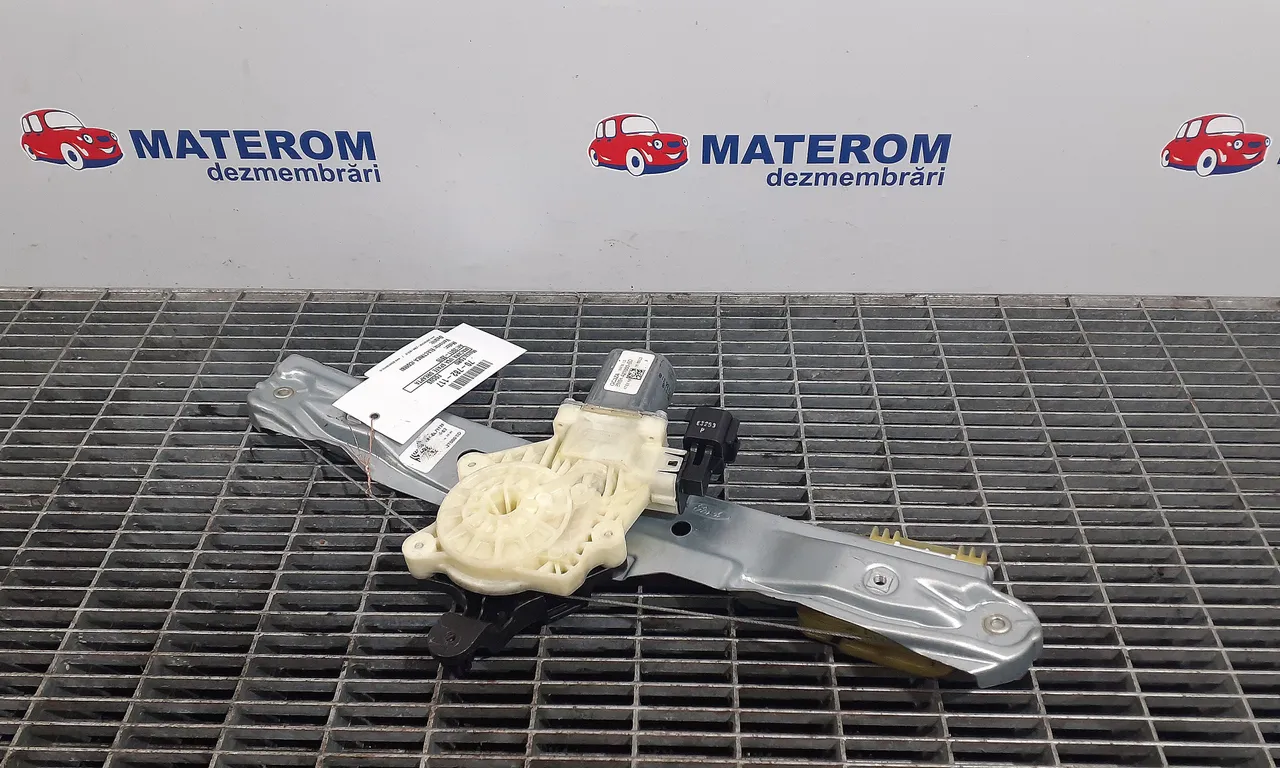 MACARA USA SPATE DREAPTA FORD FOCUS III 2010-2020