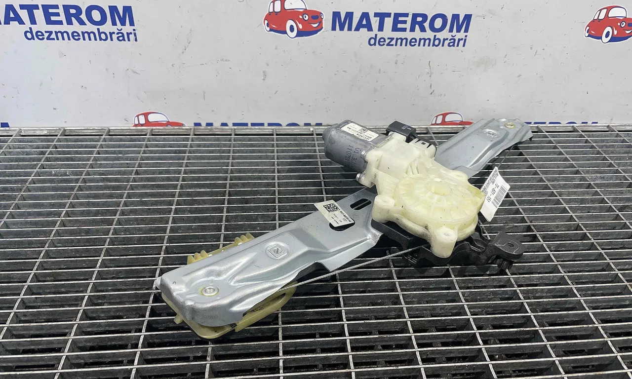 MACARA USA SPATE DREAPTA FORD FOCUS III 2010-2020