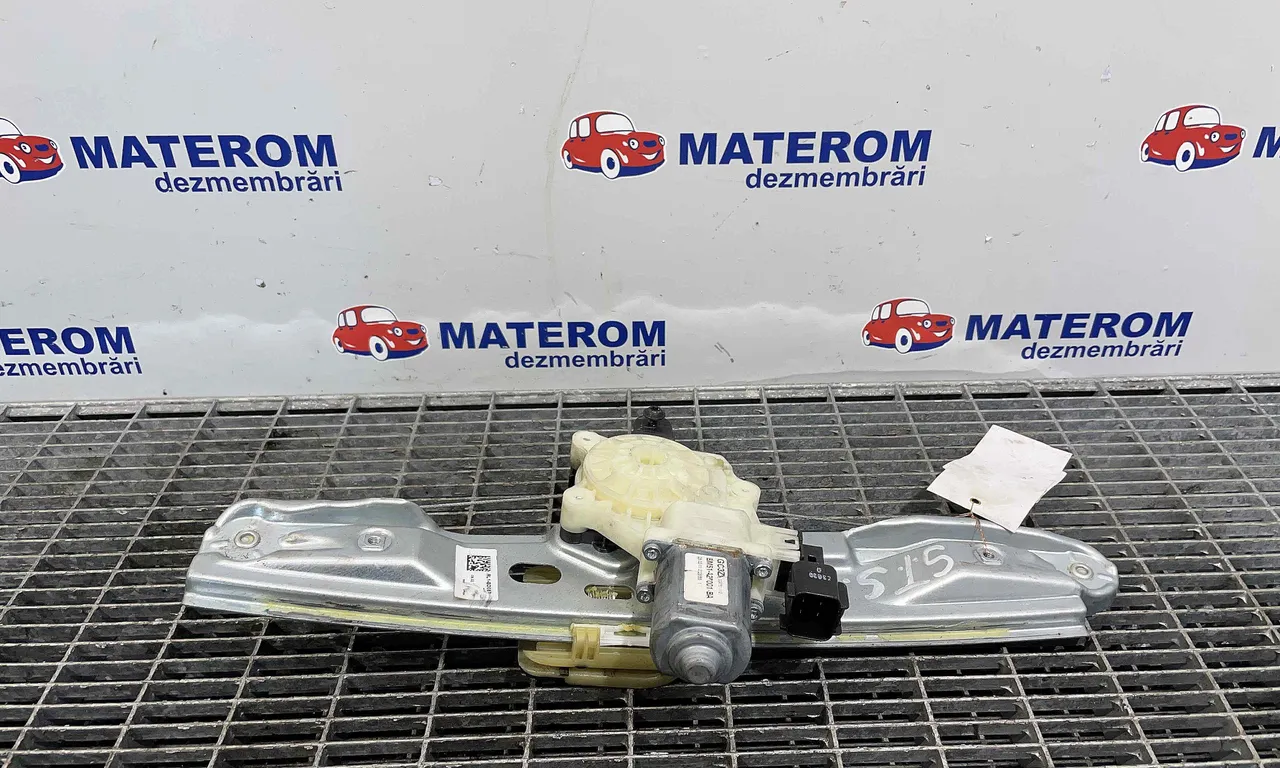 MACARA USA SPATE STANGA FORD FOCUS III 2010-2020
