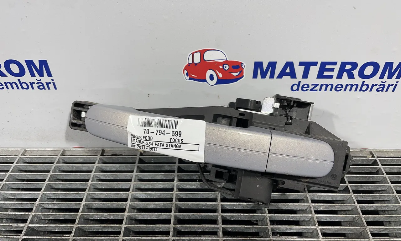 MANER USA FATA STANGA FORD FOCUS III 2010-2020