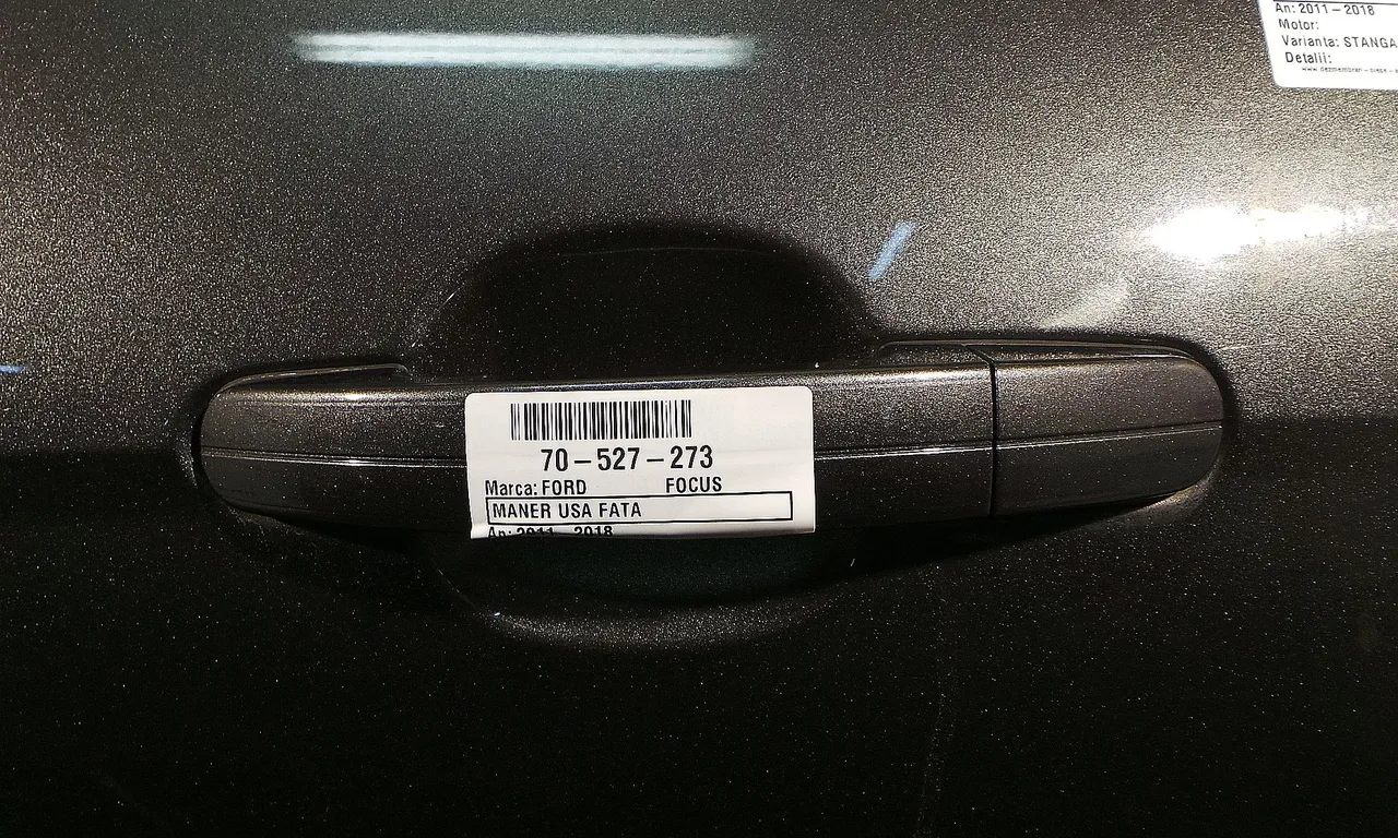 MANER USA FATA STANGA FORD FOCUS III 2010-2020