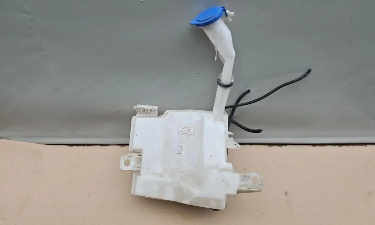 Vas lichid parbriz FORD FOCUS III 2010-2020